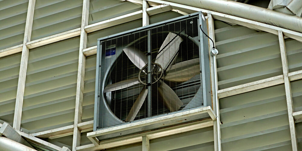 Sistema de ventilación industrial instalado por Inmilenio en planta de Guayaquil